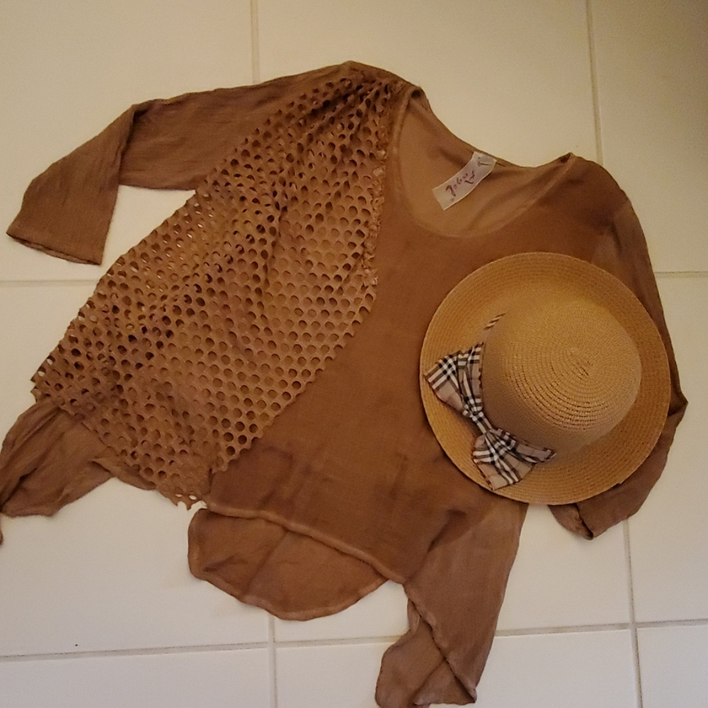 Pretty Angel gauze top